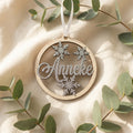 Gepersonaliseerd houten kerstornament sneeuw